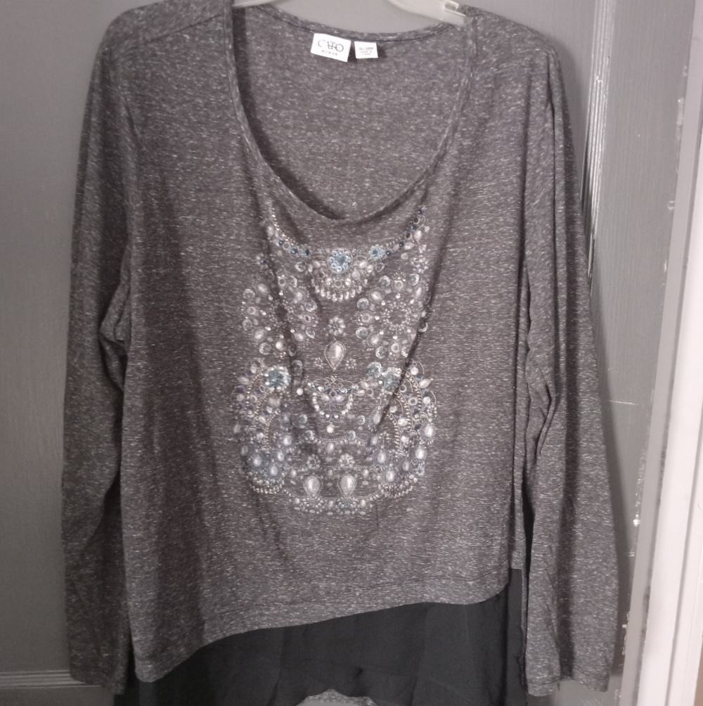 Cato woman long sleeve pullover top. Size 26/28